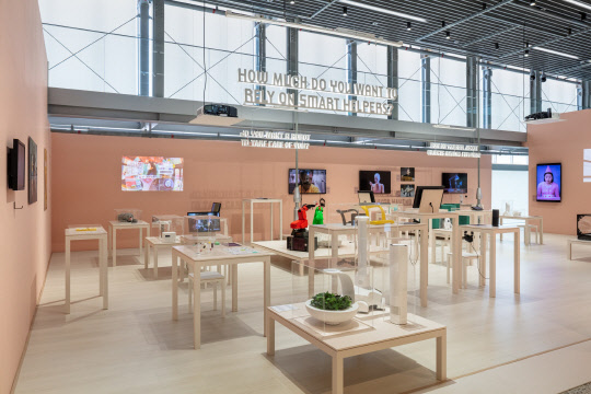 헬로 로봇, 인간과 기계 그리고 디자인 전시작품 모습. <현대차 제공>